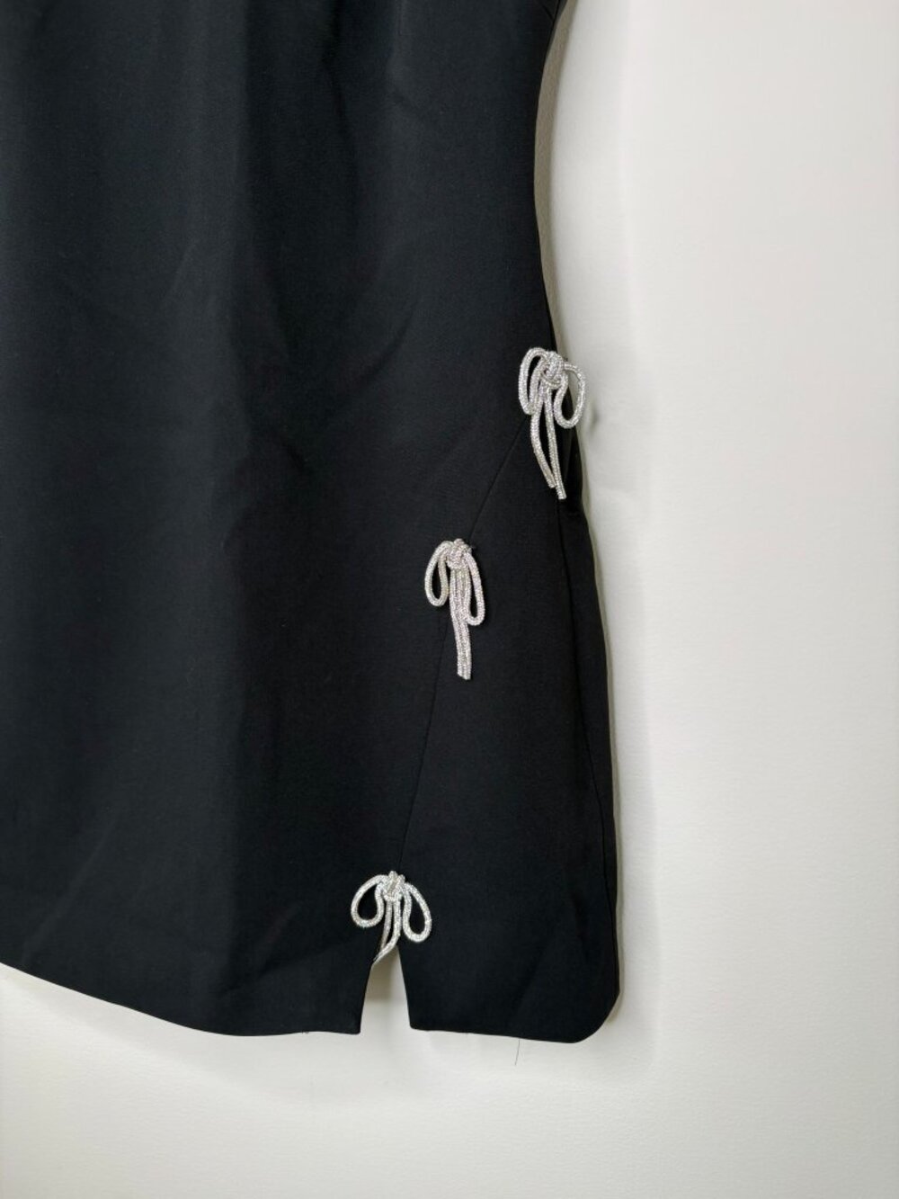 Cinq à Sept Rhinestone Bow Minidress Black Size 10 - Picture 6 of 11